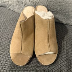 Sudini Women dress sandals 8-brand new with tags