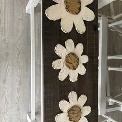 Daisy Wall Decor