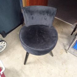 Make Up Chair 