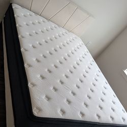 High-Quality Queen Bed frame