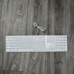 Apple A1243 MB110LL/A Wired Keyboard