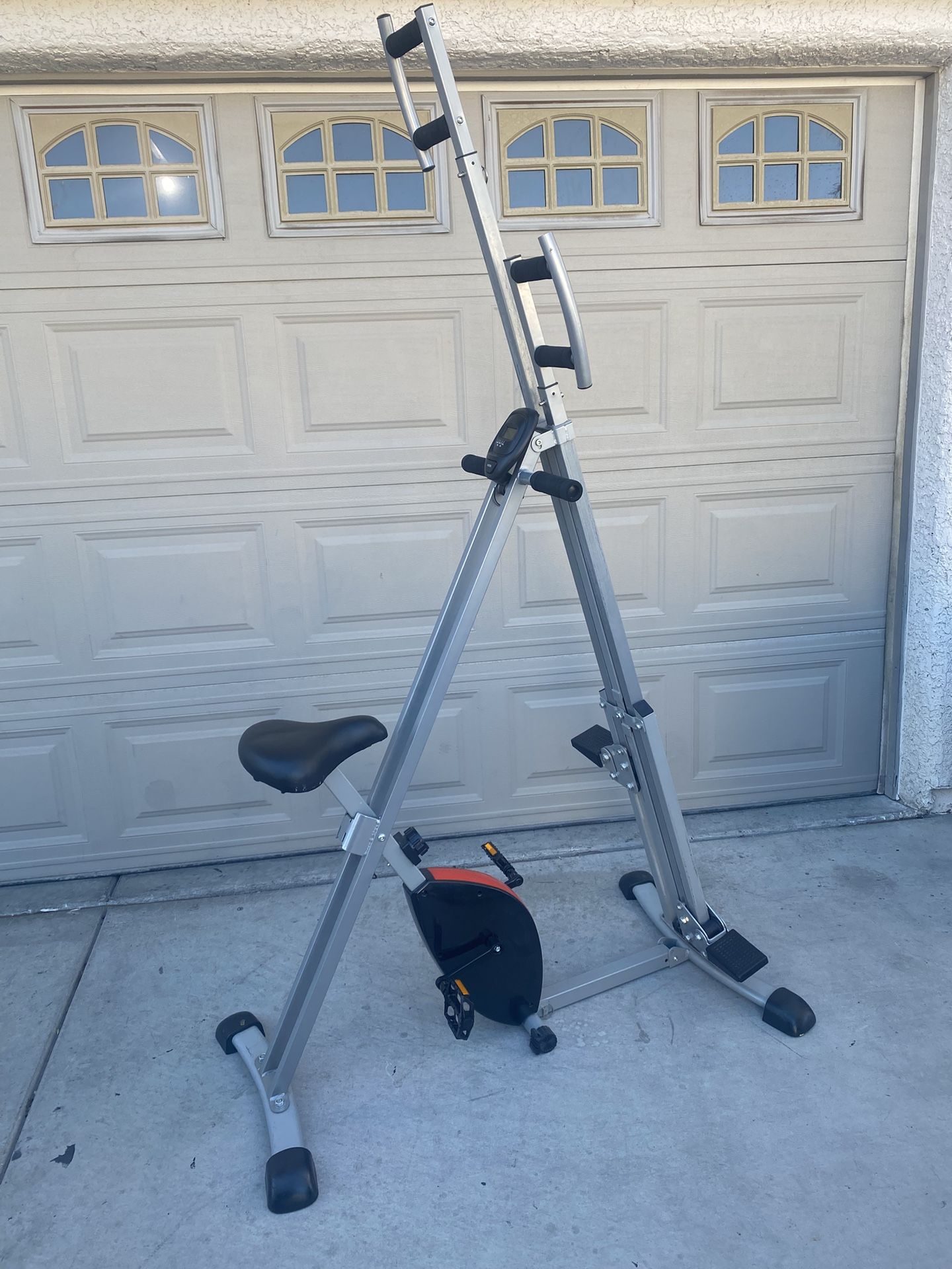 Vertical Climber Bike Exercise Machine  Free local Delivery🚚