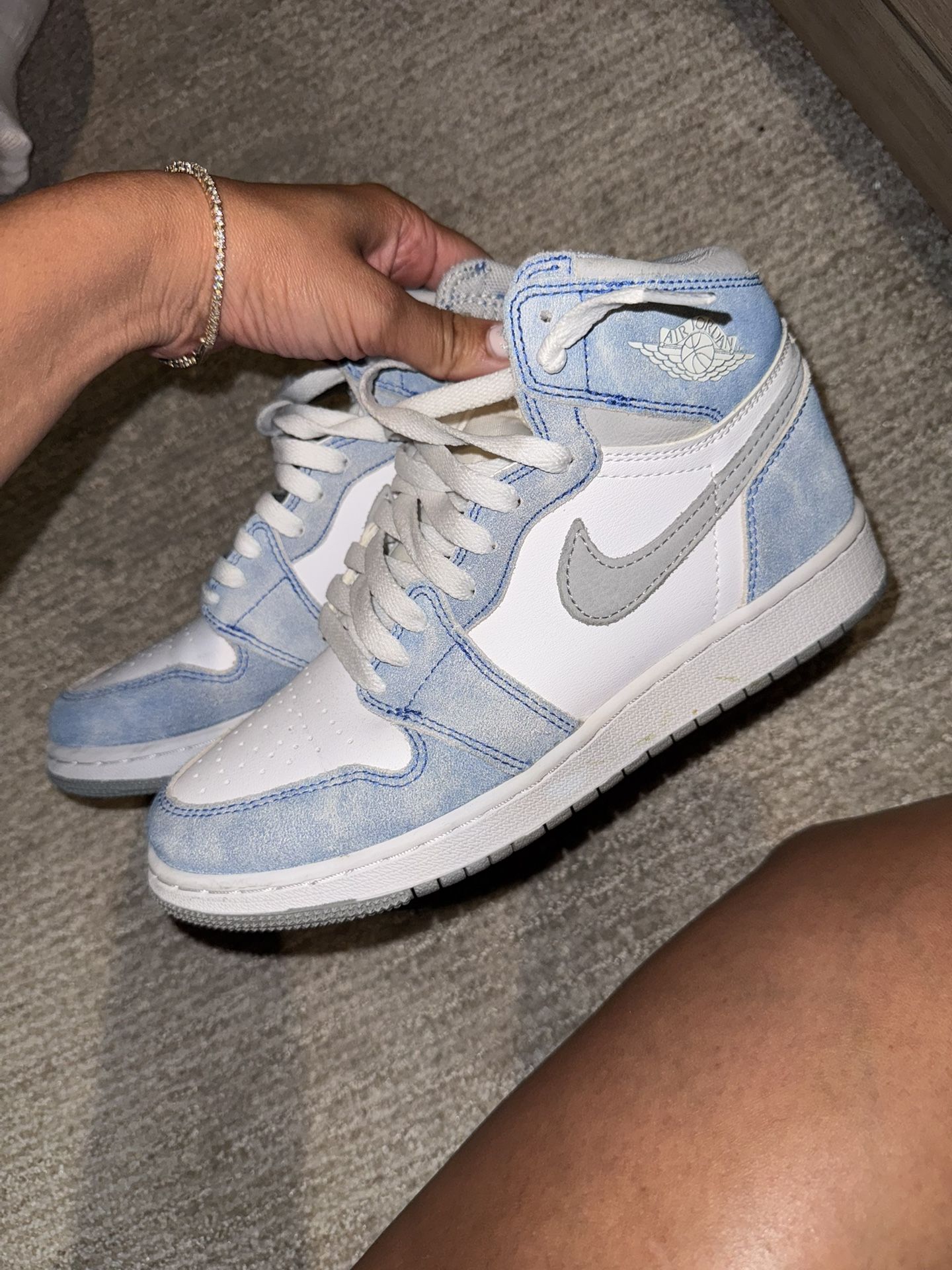 Jordan 1 retro high- Hyper Royal Smoke Grey