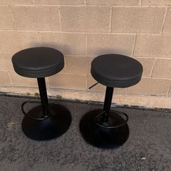 Set of two Black Barstools