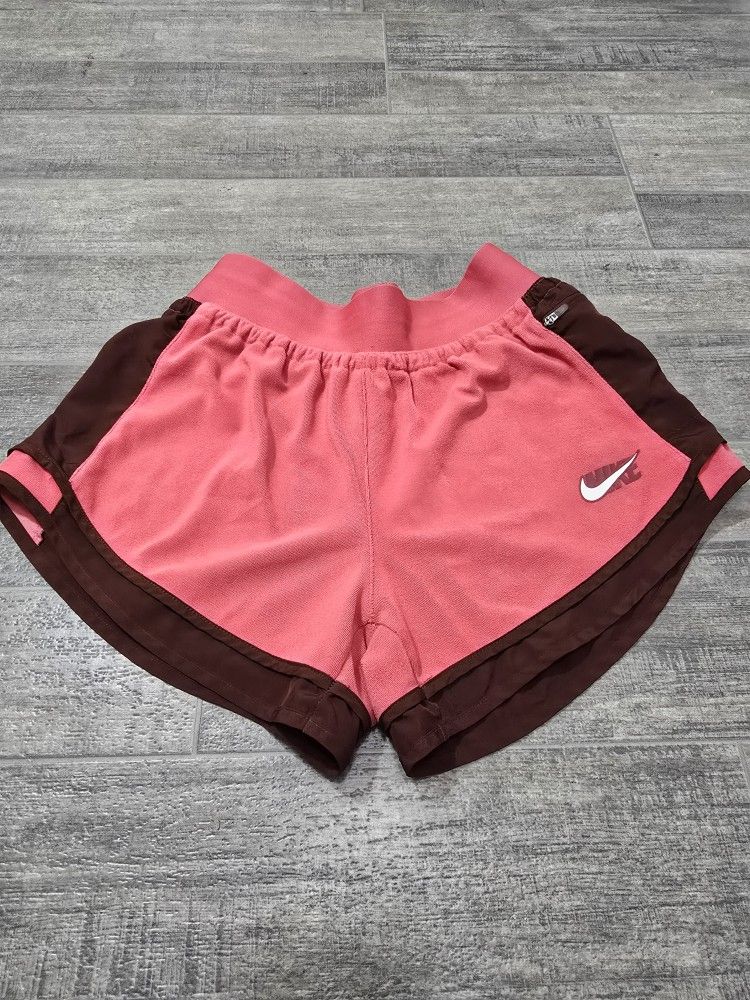 Women's Medium Nike Shorts Unique Colors