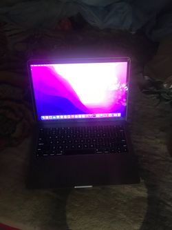 13” MacBook Pro i5 processor 256gb SSD 8gb Ram come with charger good condition