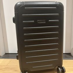 Solgaard Carry-On Closet Original Suitcase (large) 