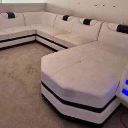 EXTRA LARGE LEATHER SECTIONAL W/ LED’s