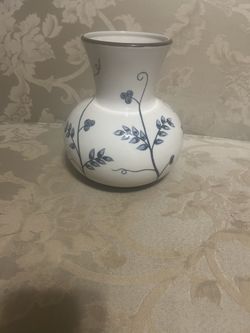 Victoria Hagan Perfect Pieces Blue & White Collection Vase