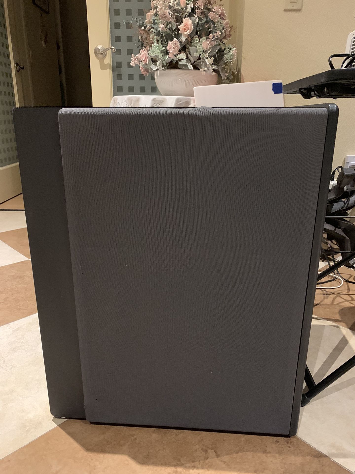 VINTAGE MITSUBISHI POWERED SUBWOOFER (M-S8040)
