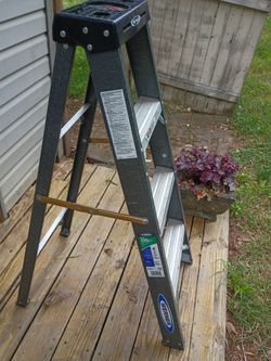 Werner 4 ft step ladder