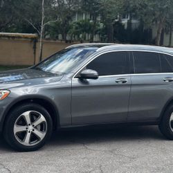 2020 Mercedes-Benz GLC 300