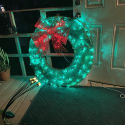 Lighted Outdoor Christmas Wreath