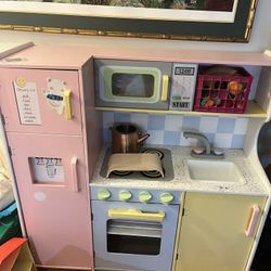 Play Kitchen