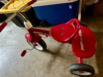 Radio Flyer Red Rider Trike, for Ages 2.5-5, Toddler Tricycle
