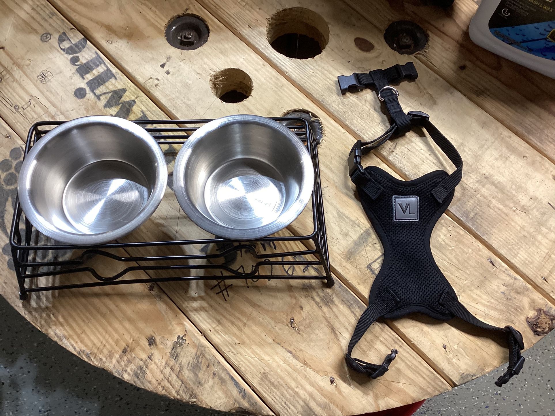 Raised Bowls And Harness