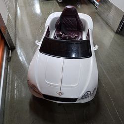 "Bentley Kids Electric Ride On Car – Works – Needs Charger"