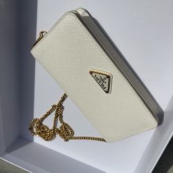 Prada crossbody/handbag for sale 600 OBO!!!!!!!!