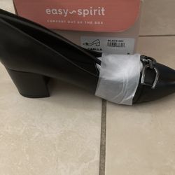 Easy Spirit Size 5.5 Black shoe