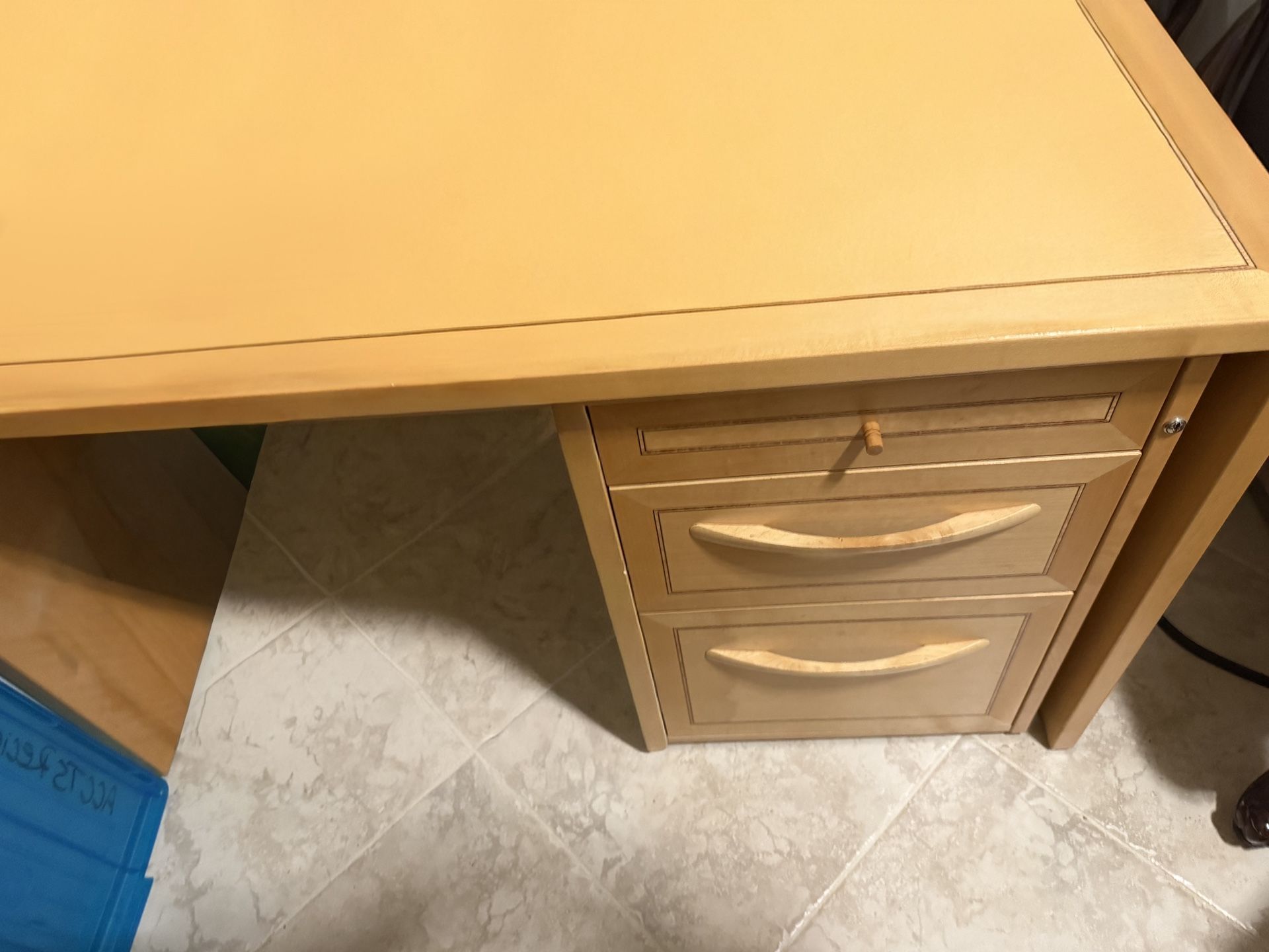 Hard Wood Desk With Three Drawers