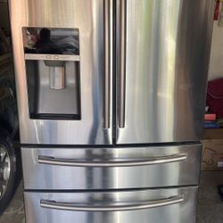 Refrigerator Samsung Stainless Steel - Ice maker does not work, everything else works.