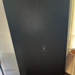 Locking Filing Cabinet