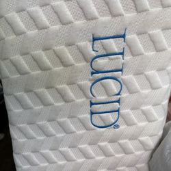 Queen Size Memory Foam Mattress 