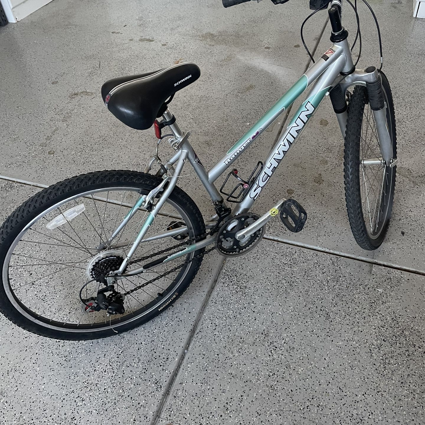 Schwinn ranger 2.6 fs mountain bike price cheap