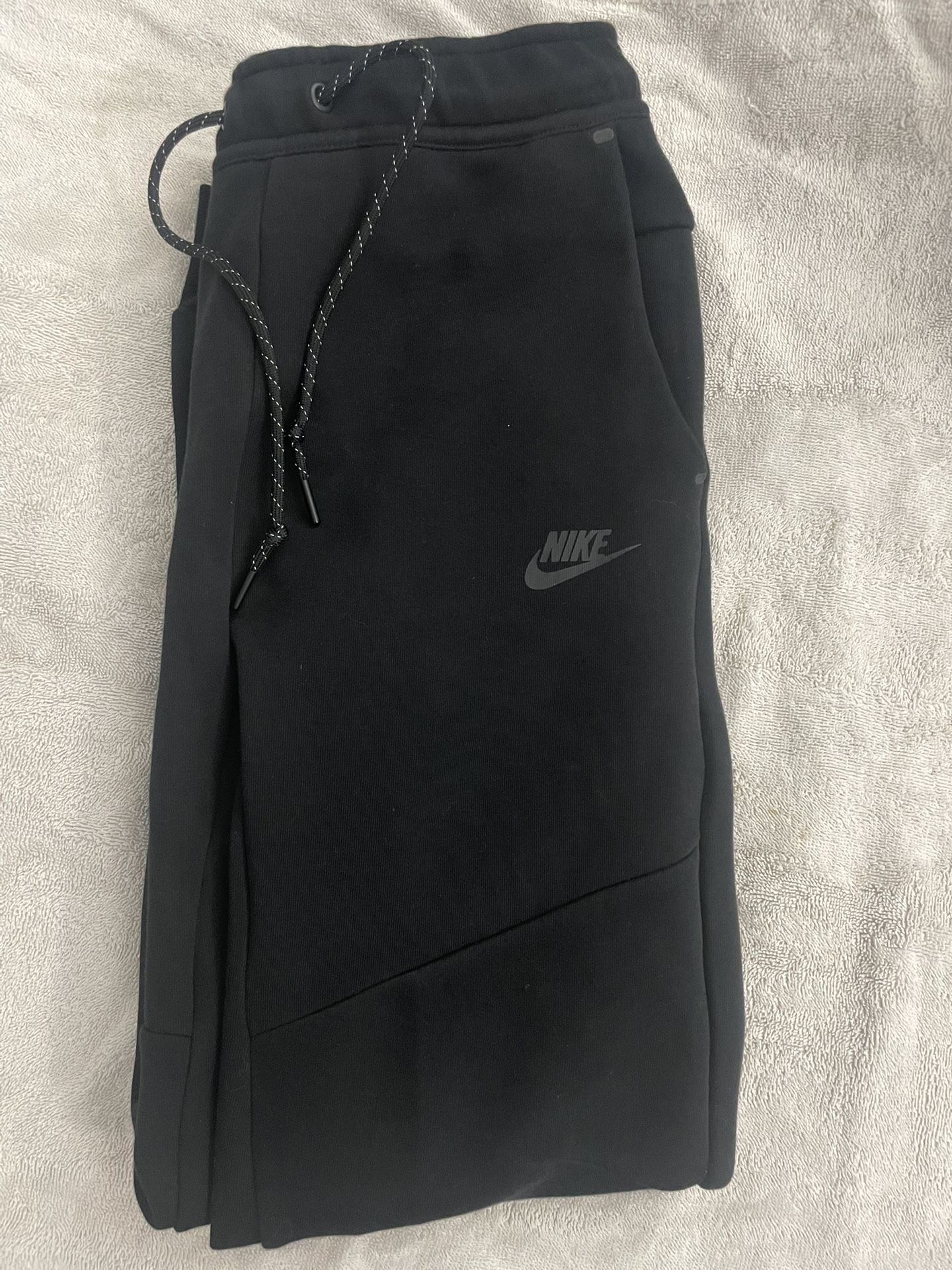 Nike Tech