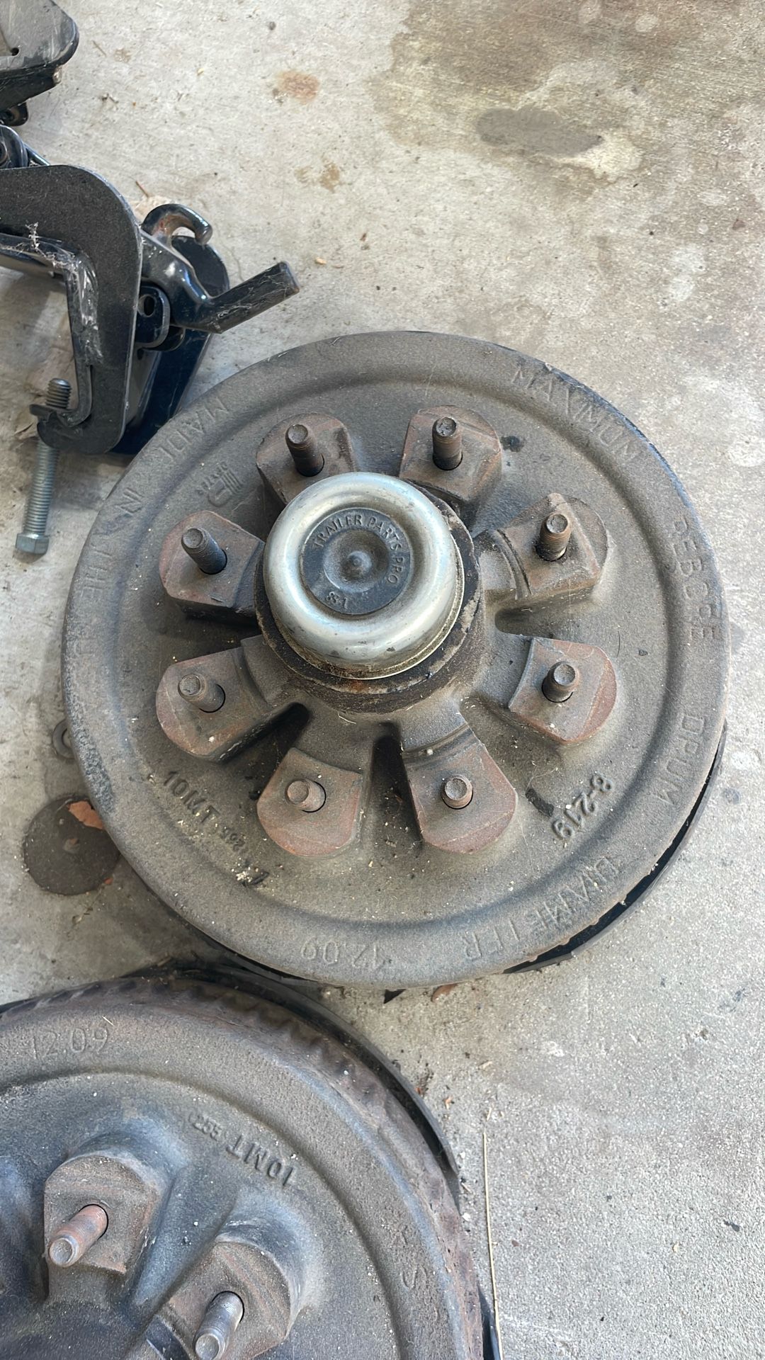 412 inch Dexter hub and drums with backing plate. Good condition Used.