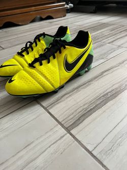 Men’s Soccer Nike Shoes