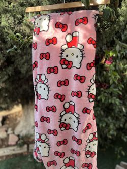 hello kitty throw