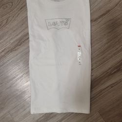 New Women's Levi's T-shirt 