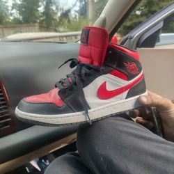 Jordans 1s