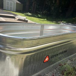  CountyLine 170-Gallon Oval Galvanized Stock Tank,