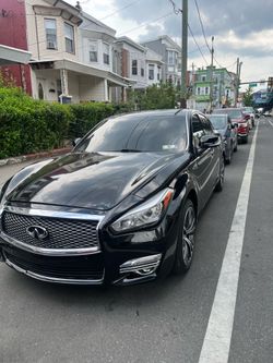 Infinity q70s