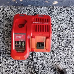 Rapid Charger Milwaukee 