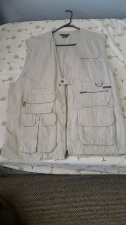 Royal Robbins outdoor Fishing vest XL for Sale in Miramar, FL