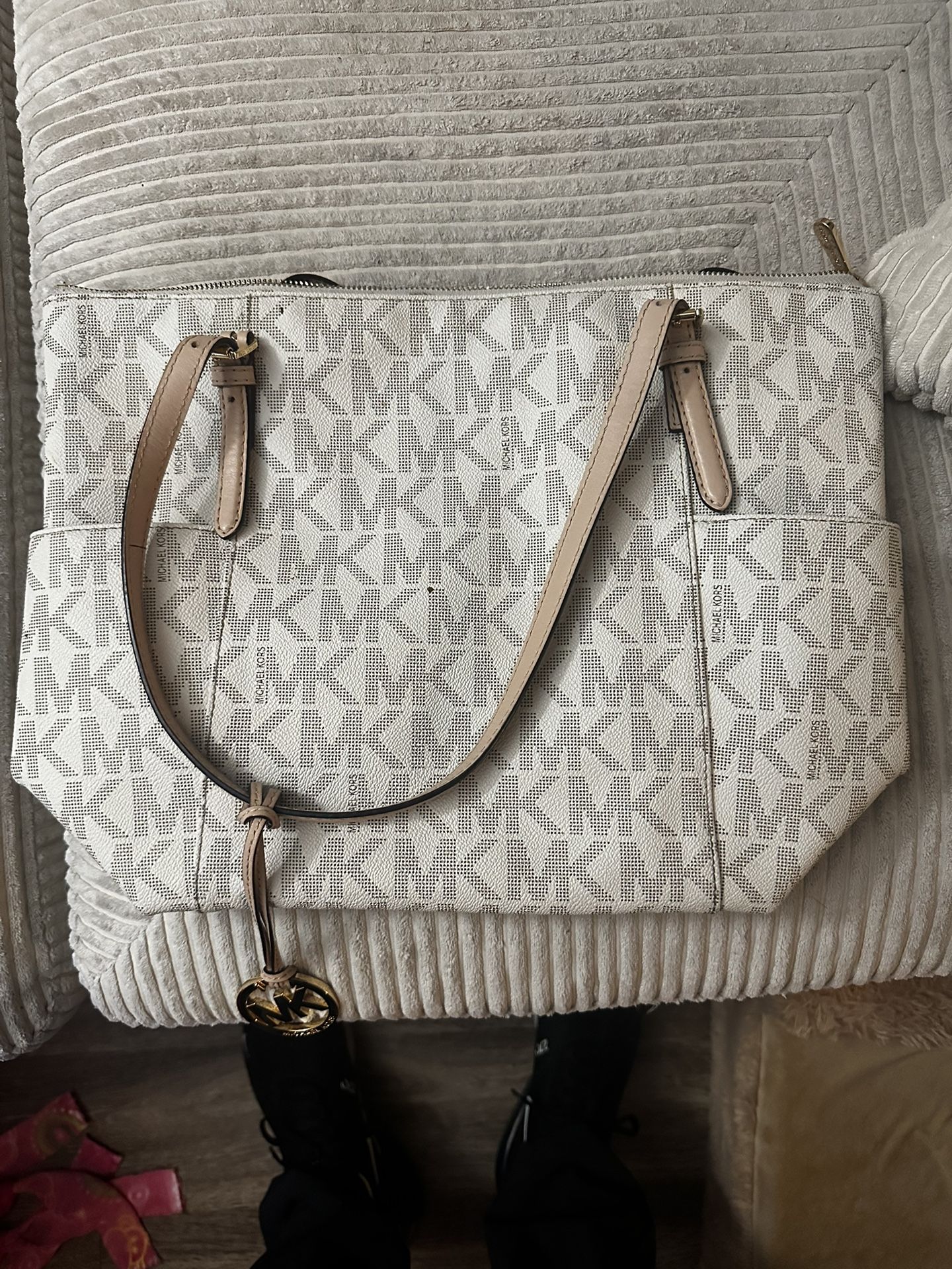 Michael Kors Hand Bag