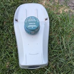 LED Light Fixture with photocell for parking lot, street, yard light, have (10) $20 each or make an offer on all