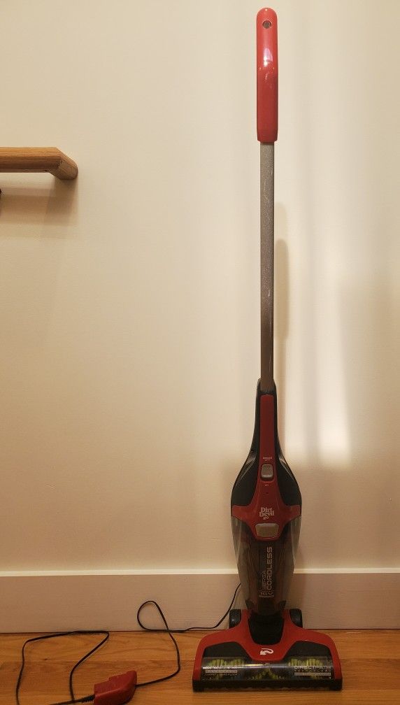 Dirt Devil Versa Cordless Vacuum for Sale in Boston, MA OfferUp