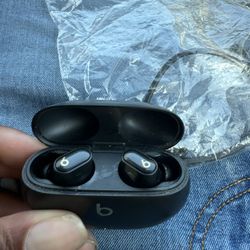 Beats Studio Buds + Black/Gold