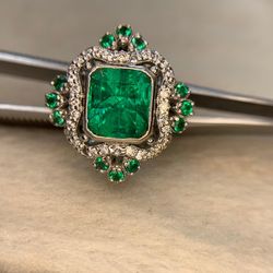 Colombian Emearld Minor Oil  Women’s Ring