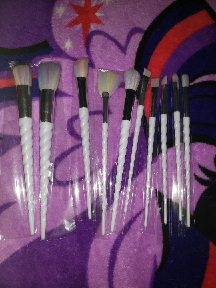 unicorn makeup brushes