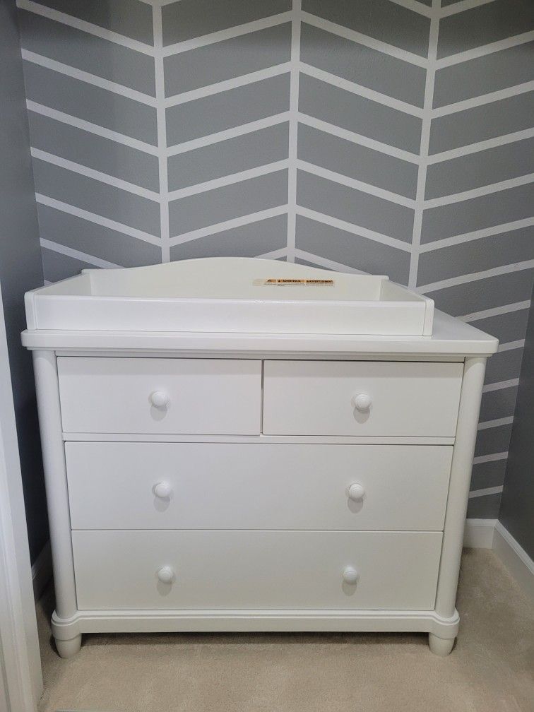 Changing Table/Dresser
