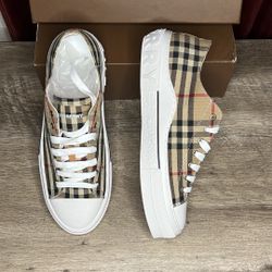 Burberry Men Shoes 