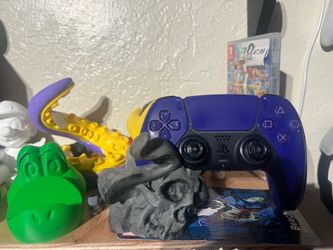 Skull PS5 Controller Holder