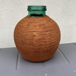 Vtg VIRESA Wrapped Vase /Planter Color Green
