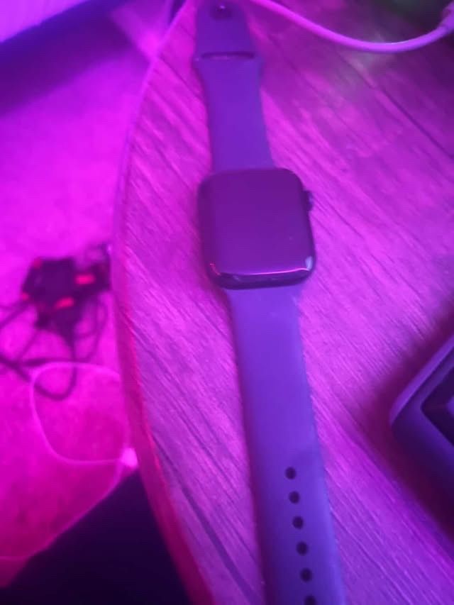 Selling Apple Watch My For 100$
