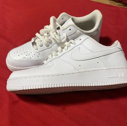 WHITE AF1  CLEAN NOT CREASED